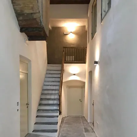 Rosa's Boutique & Parking * Merano