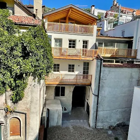 Rosa's Boutique & Parking * Merano